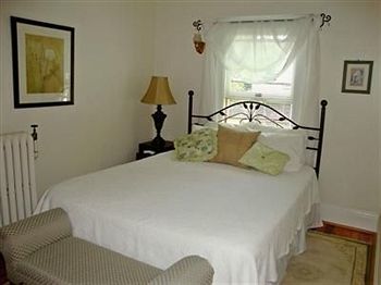 Finger Lakes Bed And Breakfast Penn Yan Exterior photo